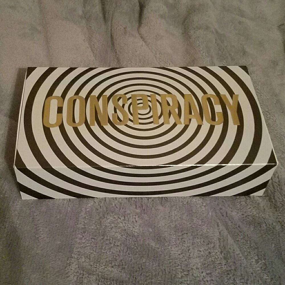 Jeffree x shane conspiracy palette